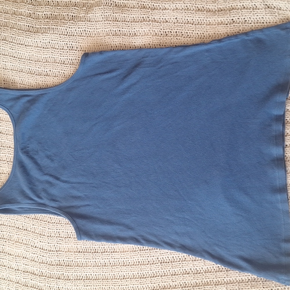 Old Navy Women's Ribbed Blue Crew Neck Tank Top Size XL/TG - Picture 2 of 5